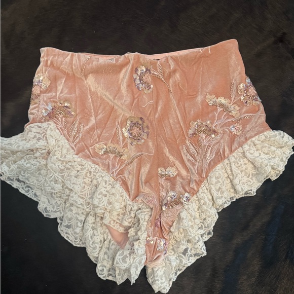 PrettyLittleThing Pink High Waist Shorts - Picture 6 of 6